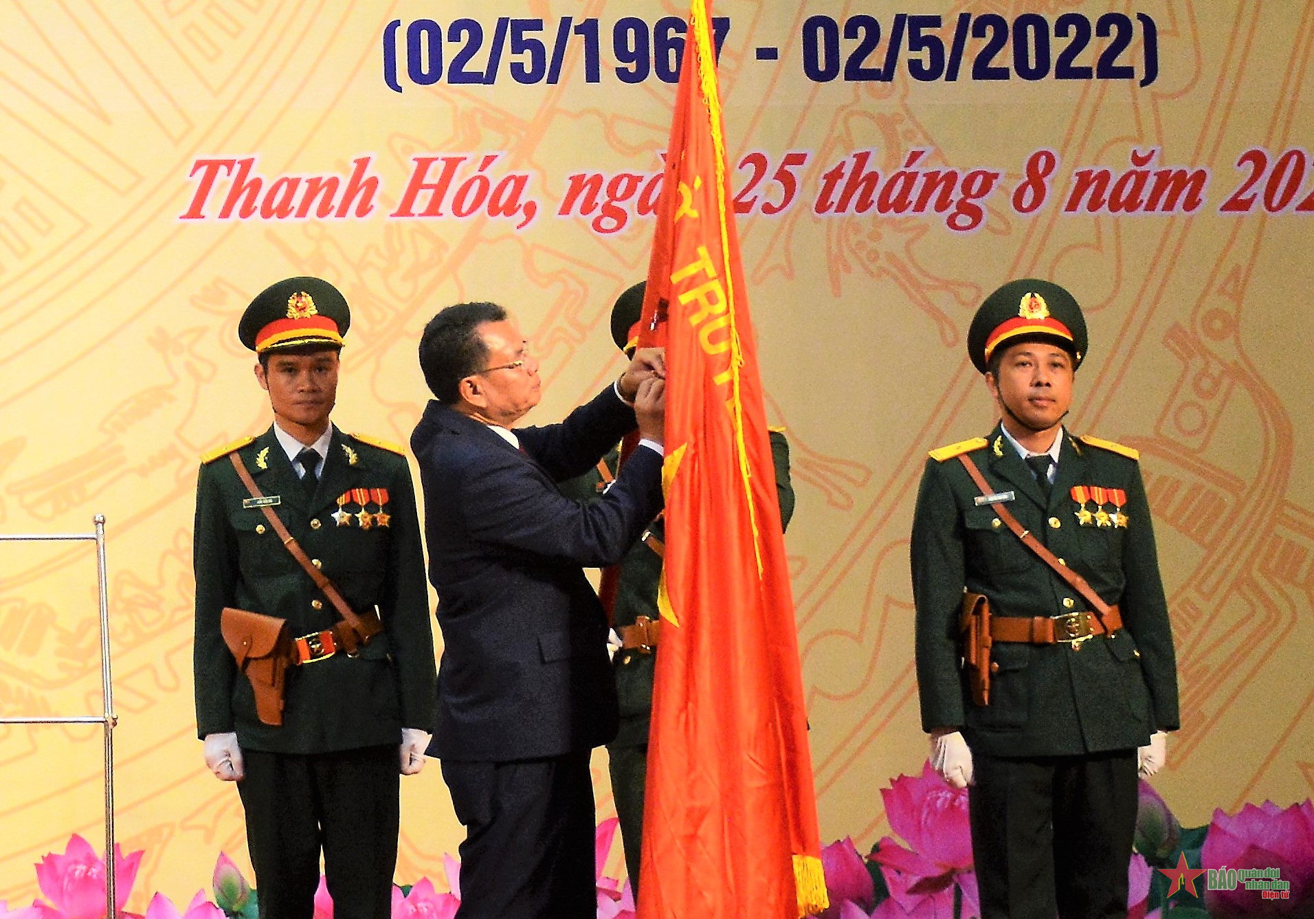 Phát triển mối quan hệ đoàn kết đặc biệt, hợp tác toàn diện Việt Nam - Lào